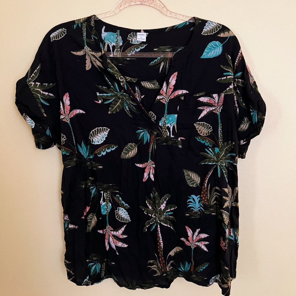 Hawaiian Graphic Blouse